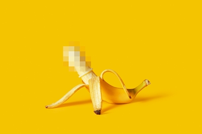 Banane censurée. Concept sexuel