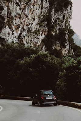 Auto na horách