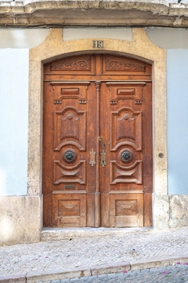A porta de madeira nº. 19 