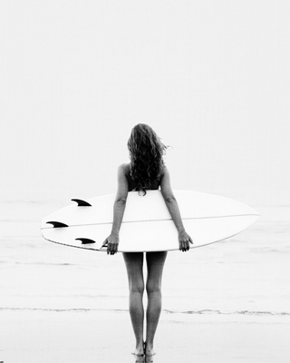 Surfová dívka