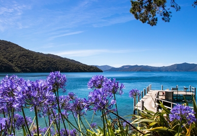 Kaunis lahti Uudessa-Seelannissa