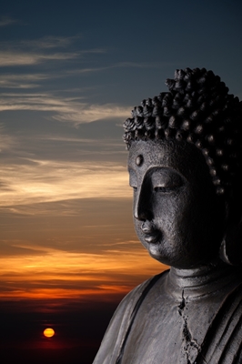 Boeddha bij zonsondergang