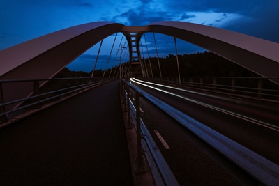 Rychlá jízda přes most