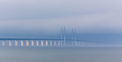 Bro i tåge