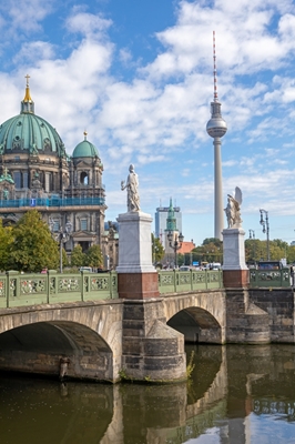 Cathédrale et tour de télévision de Berlin