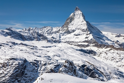 Alpin panorama med Matterhorn