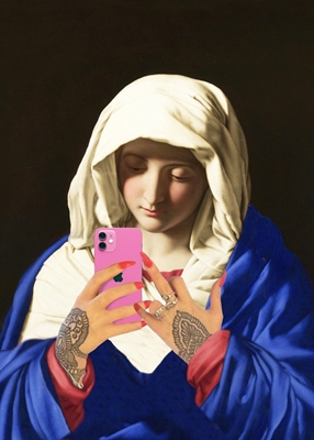 Mary Selfie