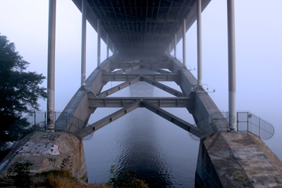 Under broen