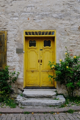 The yellow door