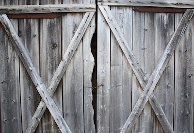 Stare drzwi stodoły