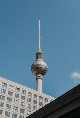 WIEŻA TELEWIZYJNA W BERLINIE