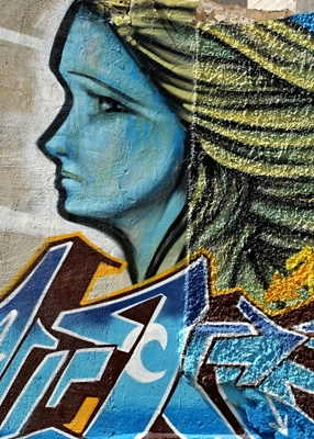 Grafitti - Frau in Blau