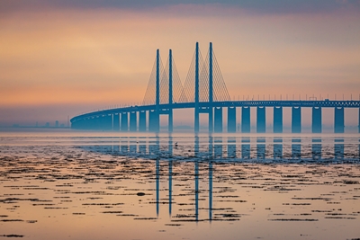 A ponte de Öresund à luz da primavera