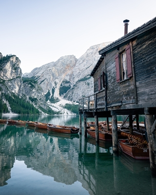 Lago di Braies, Italia.