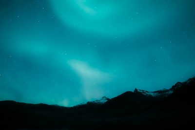 Auroras boreales y estrellas