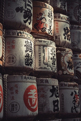 Japanische Sake-Fässer