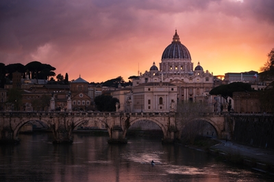 Piękny zachód słońca w Rzymie