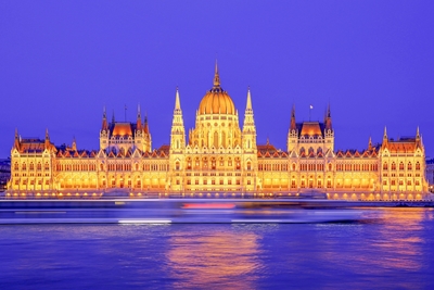 Parlamentet Budapest på natten