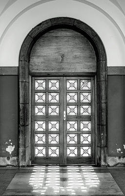 Porte vitrée, monochrome