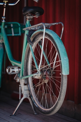 Vanha vihreä polkupyörä