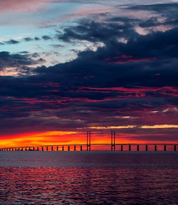 Solnedgang ved bro