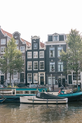Domy na kanálu Amsterdam