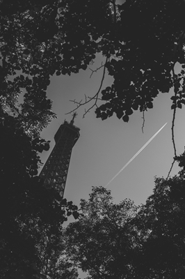 Eiffel-torni ja planeetta