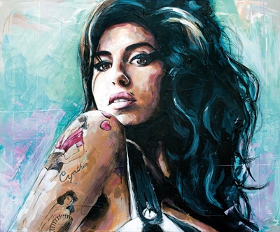 Amy Winehouse pintando.