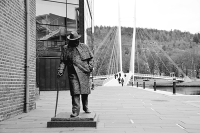 Statue of Per Sivle in Drammen
