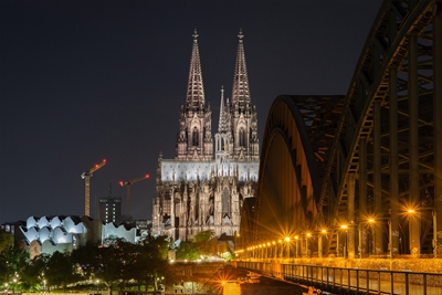 Cattedrale di Colonia di notte
