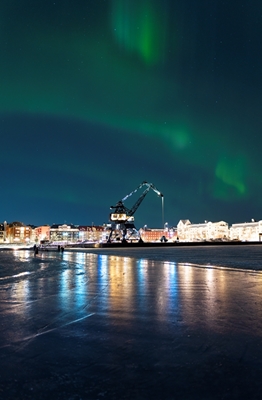 Aurora boreal da estrada de gelo em Luleå