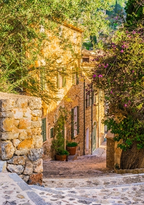 Dorf Weg in Deia auf Mallorca