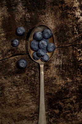 Spoon & Blueberries 1800