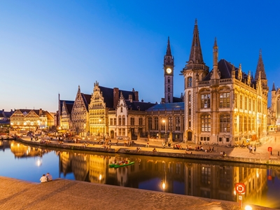 Old town of Gent at night
