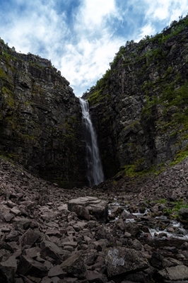 Mächtiger Njupeskär Wasserfall