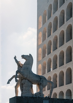 Boog en standbeeld - Rome