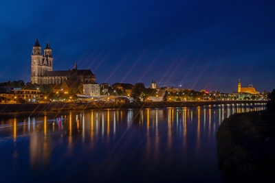 Magdeburg - Elbe på natten