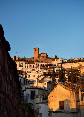 Sonnenuntergang in einem Dorf in Granada