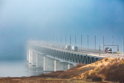 Öresundsbron, dimmig vårmorgon