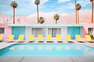 Den bazénu v Palm Springs