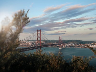 Den gyllene timmen lyser över Lissabon