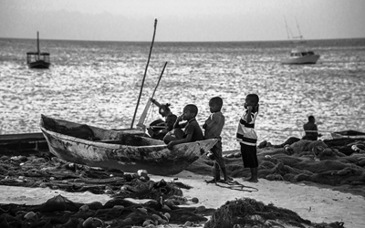 Młodzi żeglarze Zanzibaru
