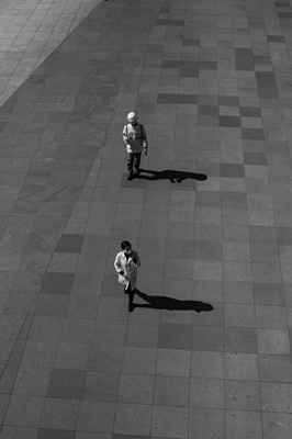 People and shadows 