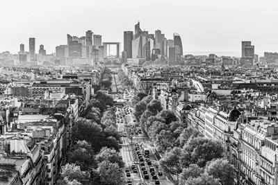 Paříž s kancelářskou čtvrtí La Défense