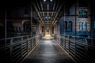 Warehouse Hamburg - Bridge