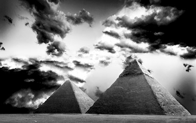 Pyramidi
