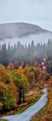 Rød hytte i Lappland