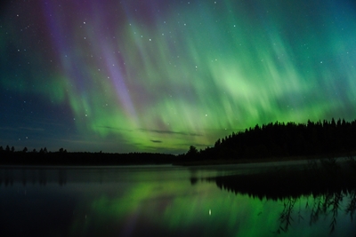 Aurora boreale sul lago