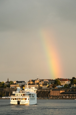 Segeln dem Regenbogen entgegen