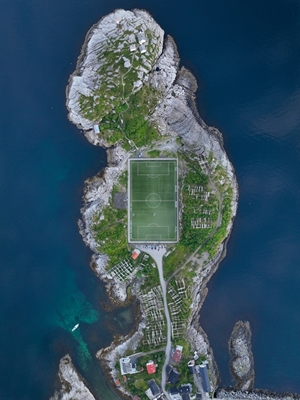 Fußballplatz, Henningsvær